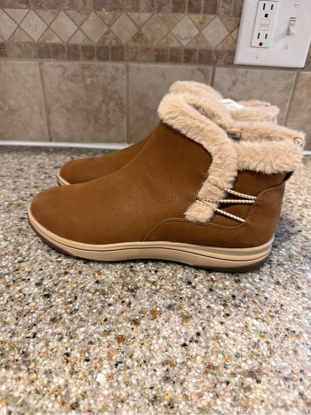 Clarks Cloudsteppers Breeze Faux Fur Slip On Ankle Booties Size 9.5